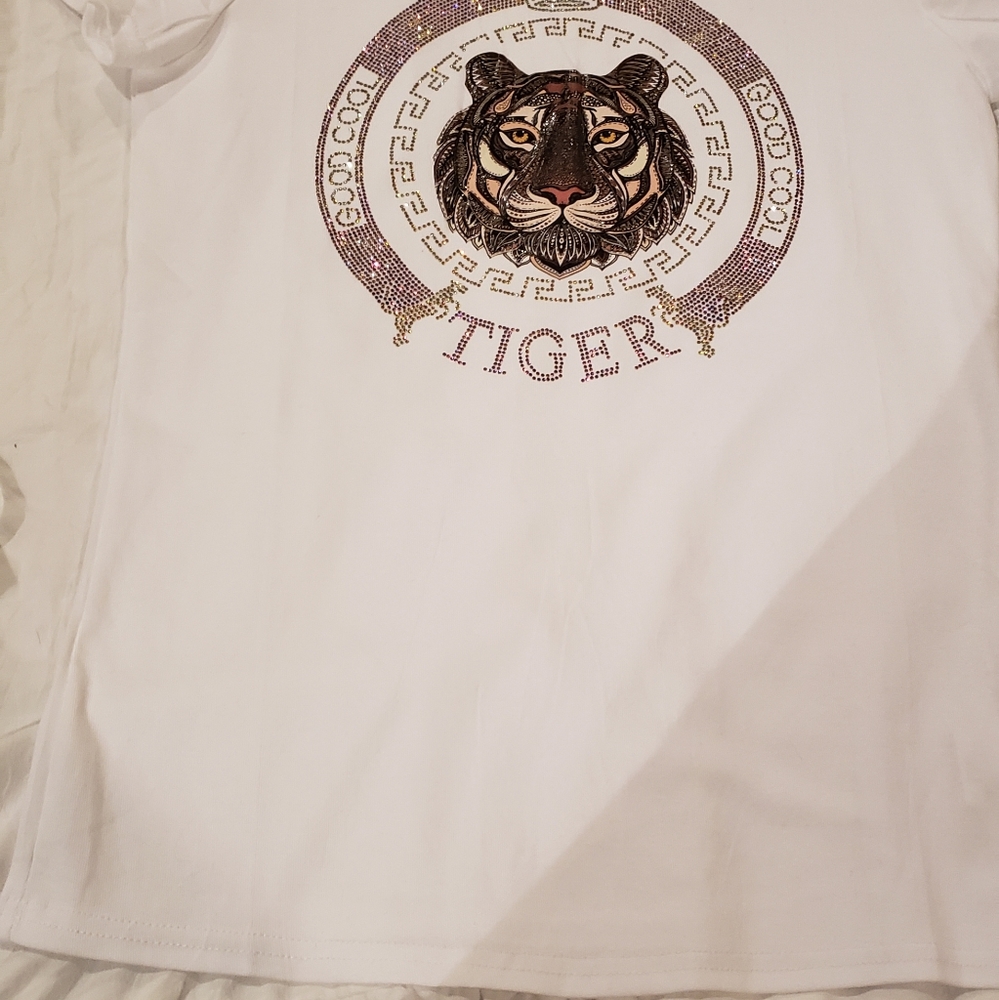 I am selling a woman's shirt.